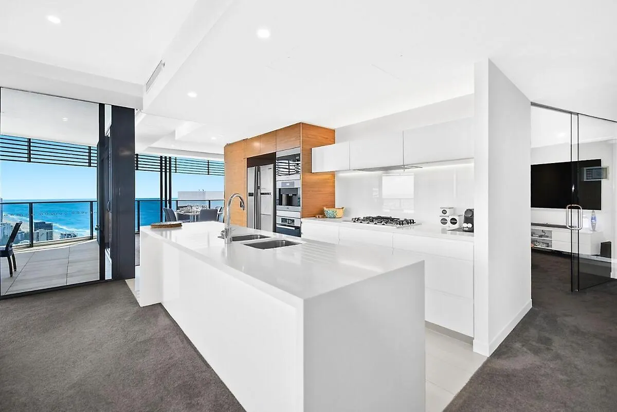 Luxe Skyhome At Oracle 14401 Gold Coast