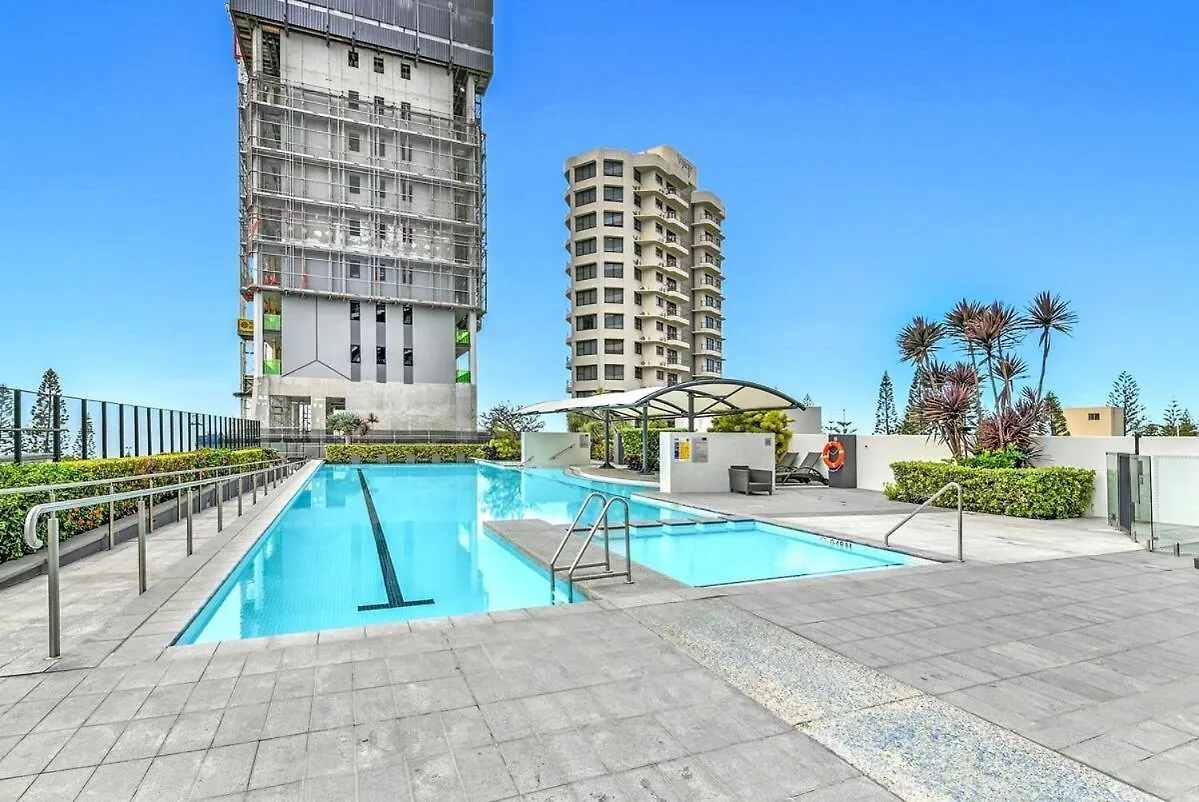 Luxe Skyhome At Oracle 14401 Gold Coast 0*,
